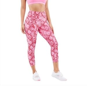 NWT Fabletics High-Waisted Printed PowerHold Capri Leggings size 4X (22/24)